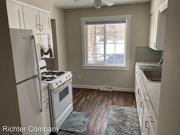 2nd image of 3443 Wedgewood Dr SW