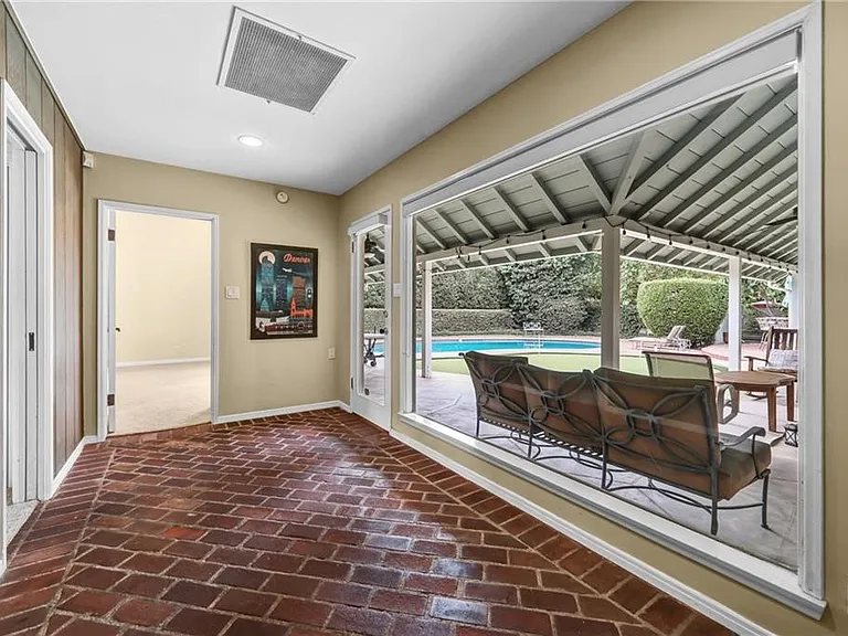 17300 Sunburst St — Photo 21