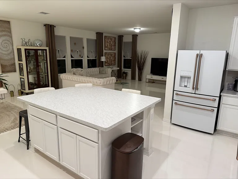 4520 Avellino Dr — Photo 5