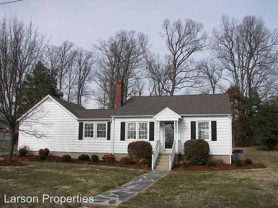 1st image of 604 Veterans Dr