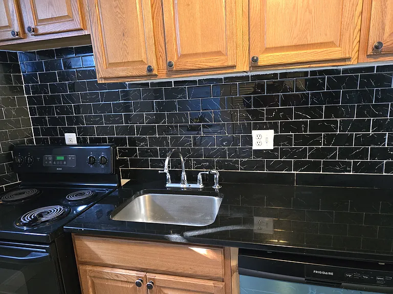 Prospect Knolls Dr — Photo 19