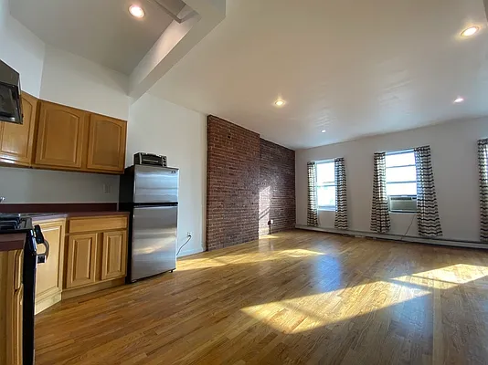 Rented by Living New York | media 18