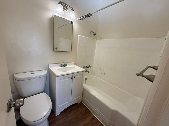 5th image of 5502-8 University Ave #5502