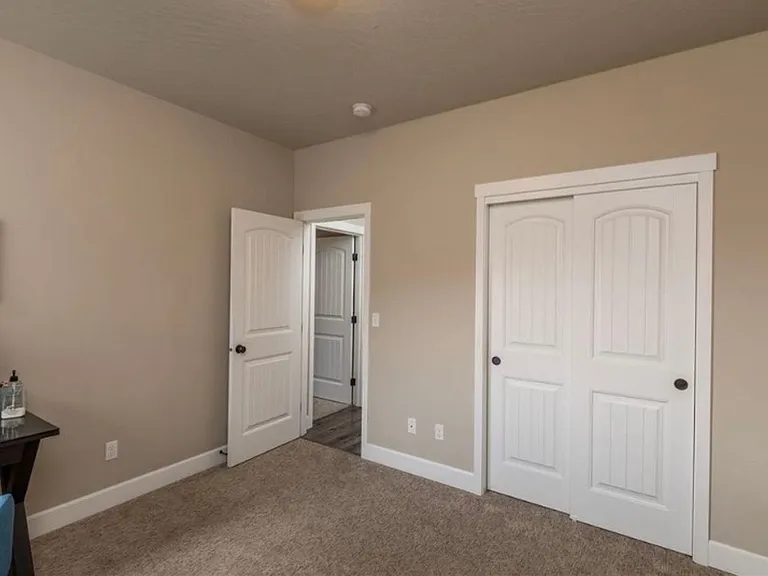 4231 S Anderson Pl — Photo 9