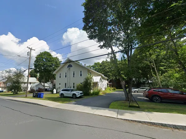 87 Central St #3, Northfield, VT 05663