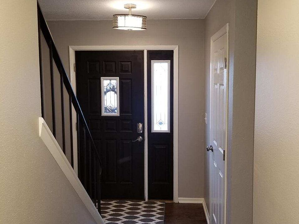 1st image of 1330 Barkley Ct