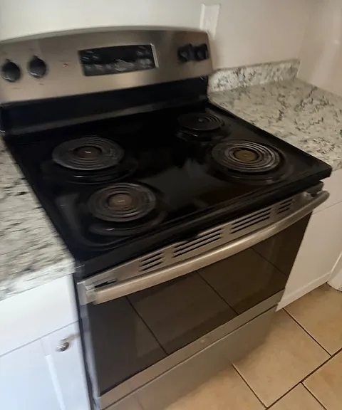 136 W 9th Pl #11 — Photo 7