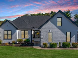 2033 Adonis Dr, Murfreesboro, TN 37128