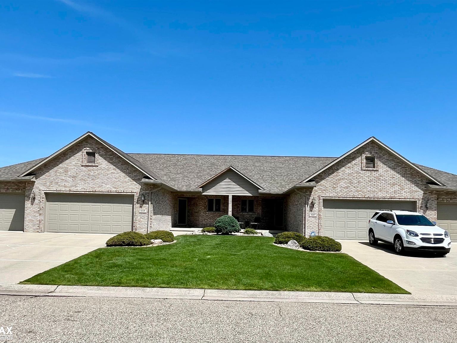 5335 Wyndemere Common Sq, Swartz Creek, MI 48473 | Zillow