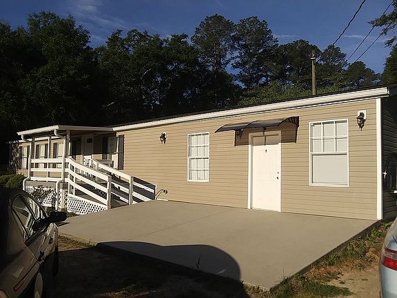 2nd image of 1521 Crestwood Ln