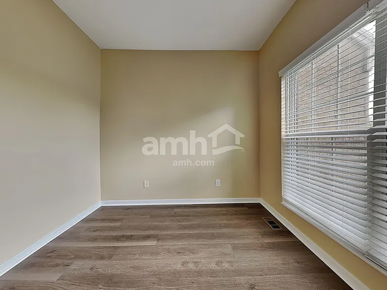 4558 Randall Dr — Photo 13
