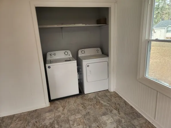 512 Lark Ln, Rocky Mount, NC 27803