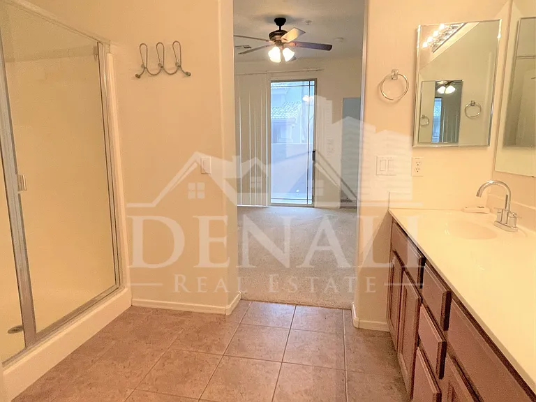 1225 N 36th St #1114 — Photo 11