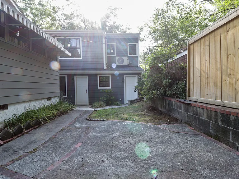 2203 Woodrow St — Photo 21