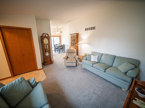 5th image of 2104 McQuillan Ct SE