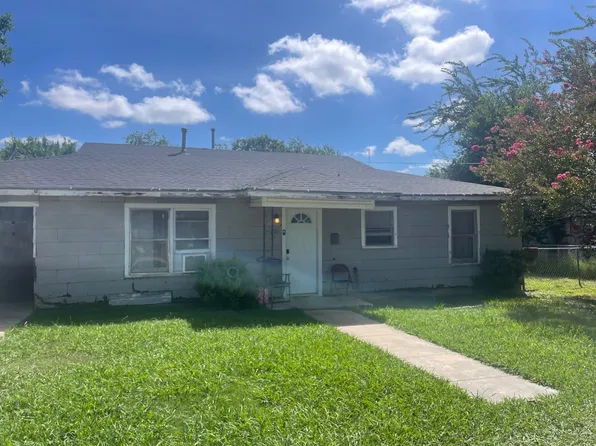 201 S Goddard St, Mart, TX 76664