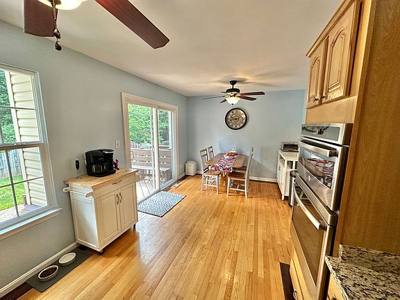 5th image of 103 Staunton Ct