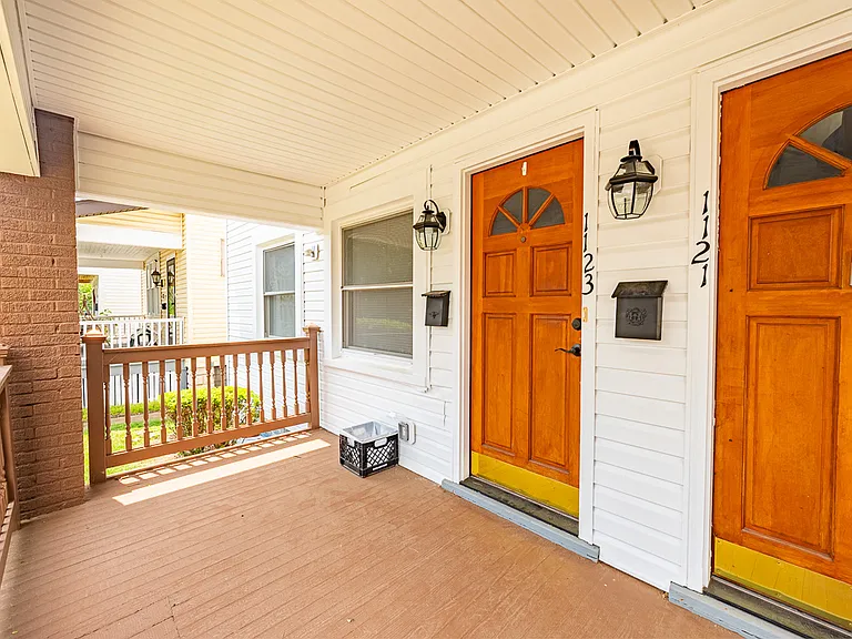 Oakwood Ave — Photo 8
