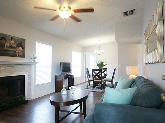2nd image of 3016 Bonaventure Cir APT 201