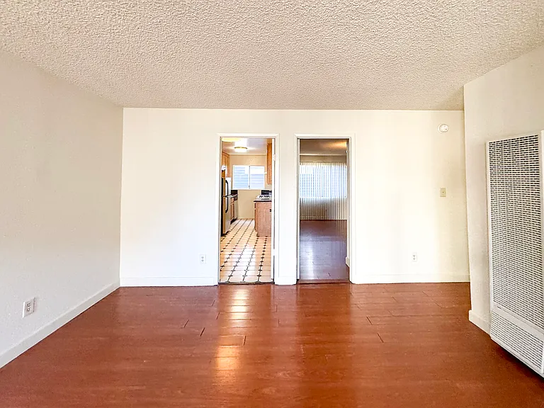 4623 Prospect Ave #3 — Photo 8