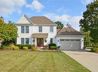 3679 Kensington Dr, Avon, OH 44011