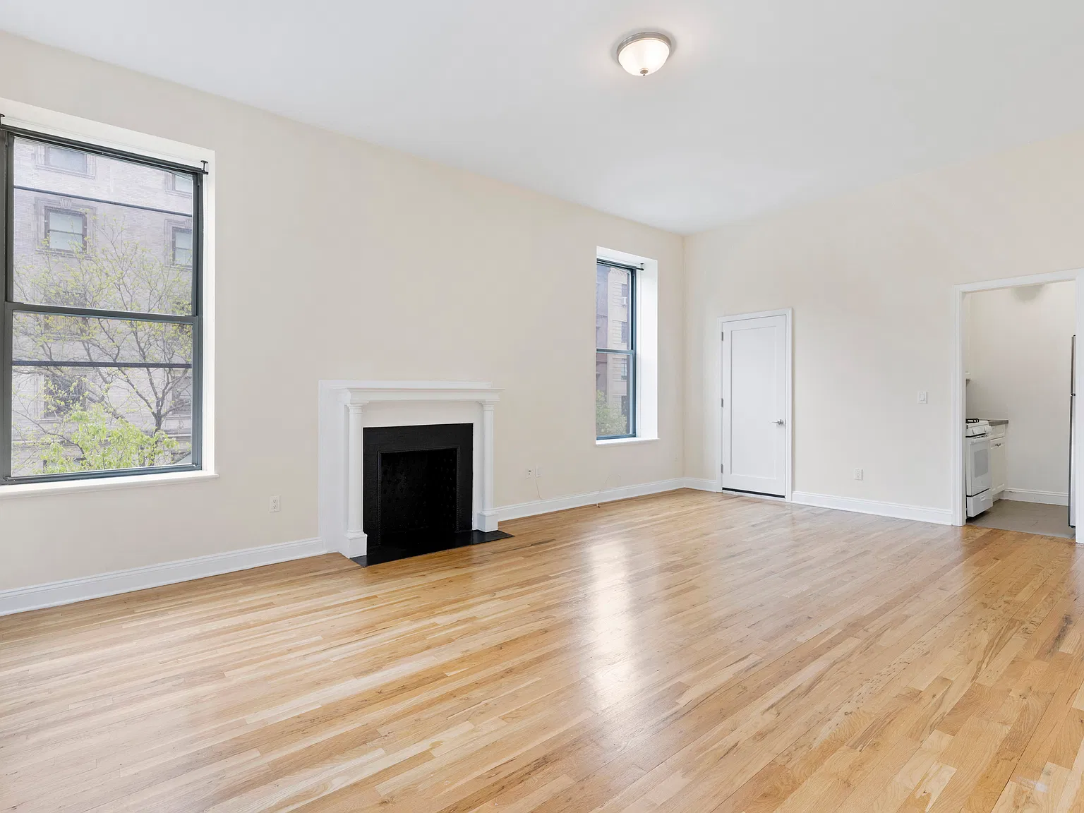 77 Irving Place — Photo 2