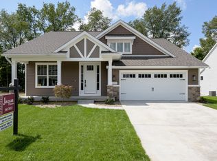 10582 Gracie Ln, Portage, MI 49024