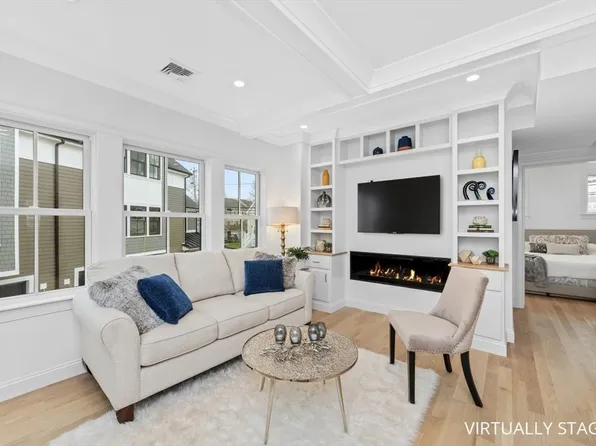 99 Sumner St #1, Quincy, MA 02169