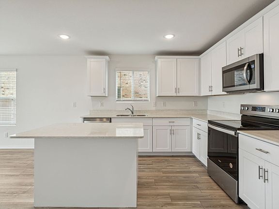 Spacious, eat-in island kitchen