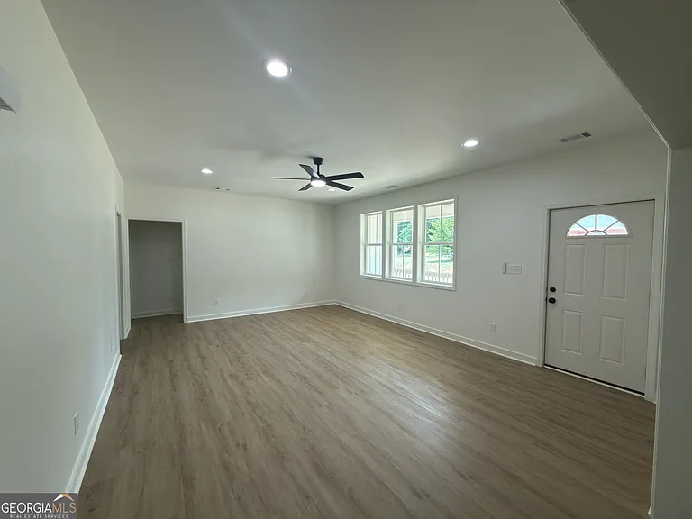294 Moreland Ave — Photo 14
