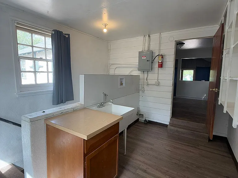 228 Arthur St — Photo 27