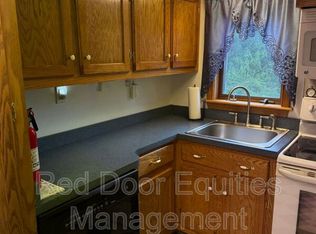 123 Boulevard Rd #B, North Windham, CT 06256