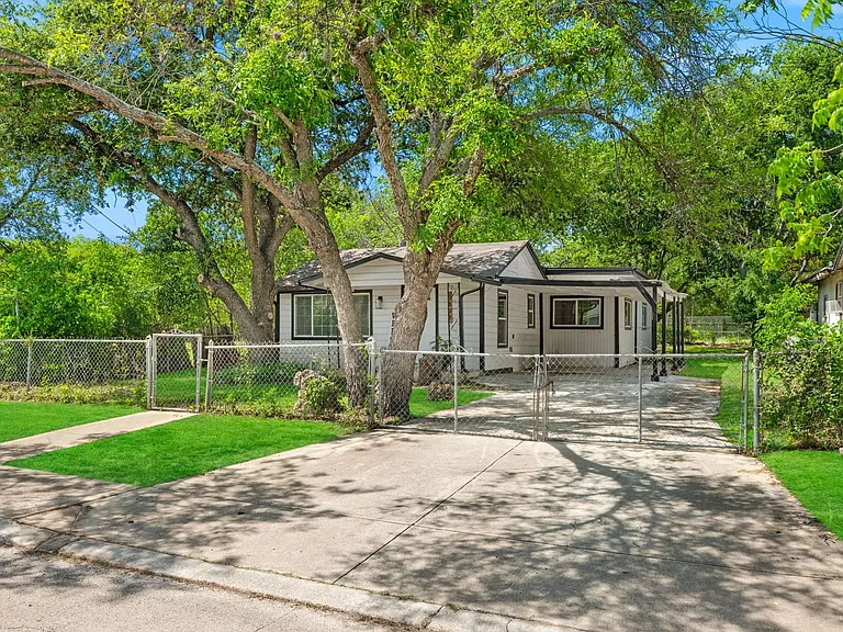 5807 Mayo Dr — Photo 4
