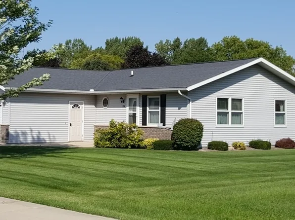 934 W Brown St, Waupun, WI 53963