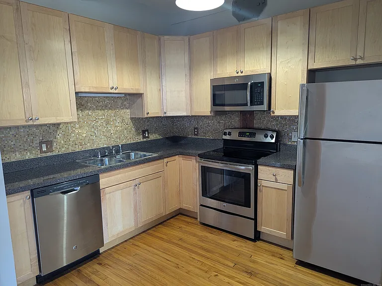 325 Lafayette St #8106 — Photo 2