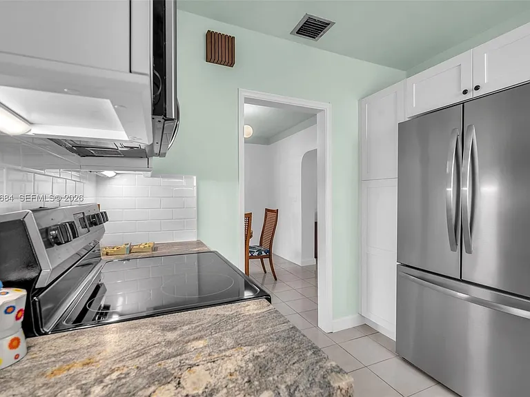 2420 SW 21st Ave — Photo 17