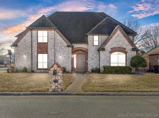 2832 E 102nd Pl S, Tulsa, OK 74137