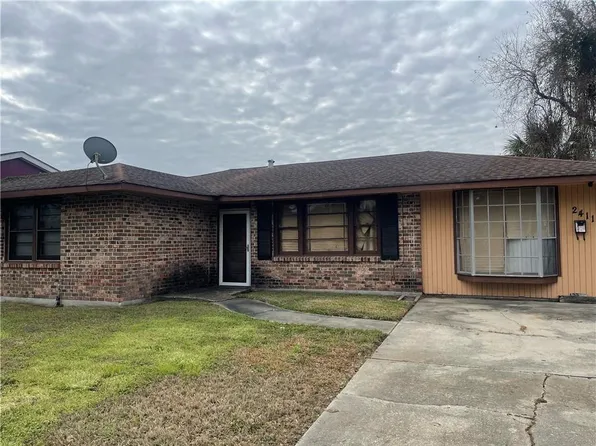 2411 Lauradale Dr, New Orleans, LA 70114