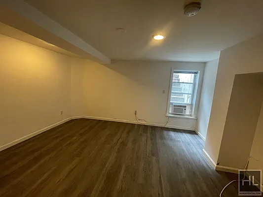 Rented by Highline Residential | media 8