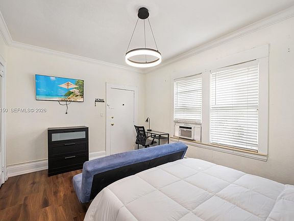 5th image of 126 Mendoza Ave APT 5