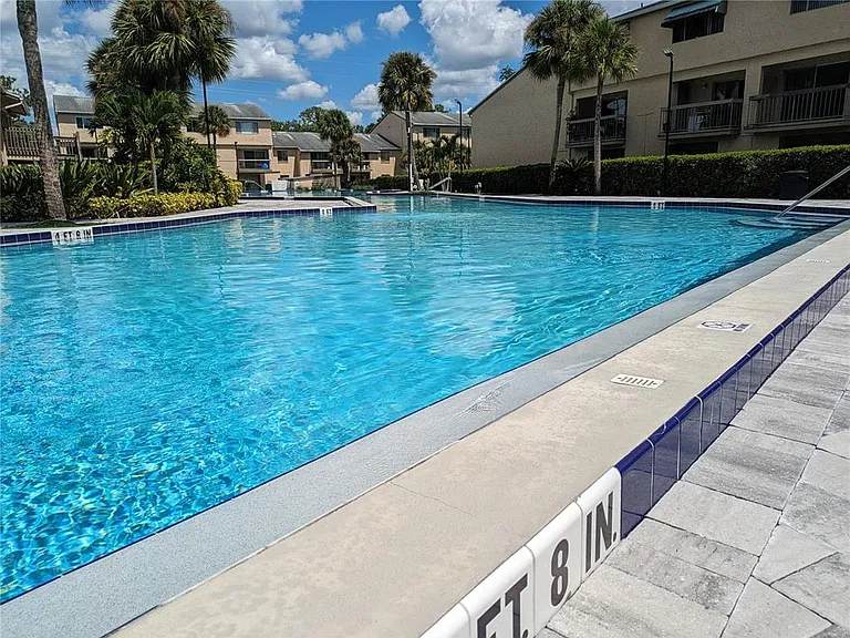 4401 S Semoran Blvd #9 — Photo 47