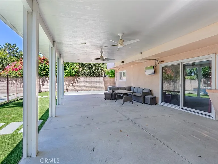 20246 Lanark St — Photo 31