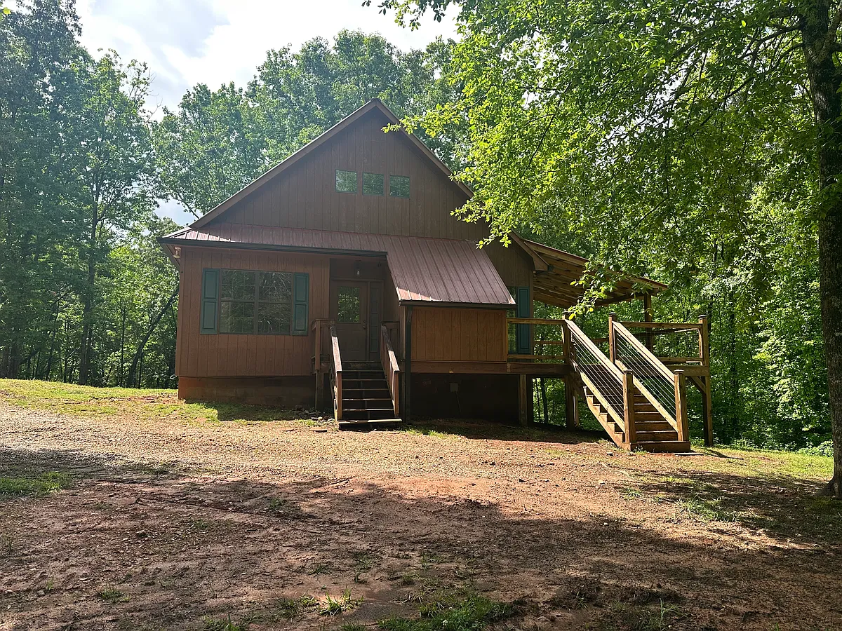 Building Photo - 229 Briarpatch Way