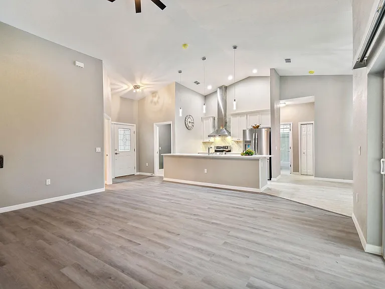 7398 Skylark Dr — Photo 11