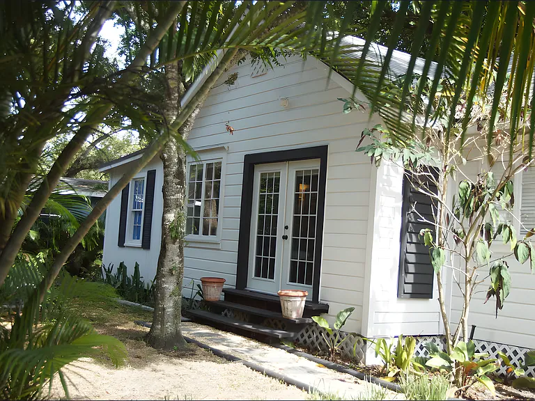 1017 SW 4th St — Photo 8