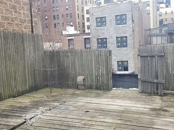 2nd image of 316 W 104th St APT 4A