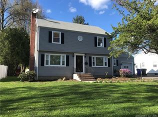 10 Huron Dr, West Hartford, CT 06117