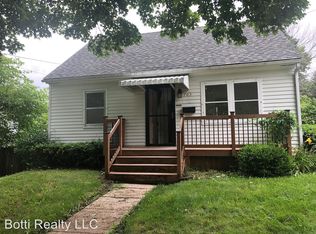 703 Albert Ave, Rockford, IL 61101