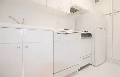 Rented by Manhattan Realty Group