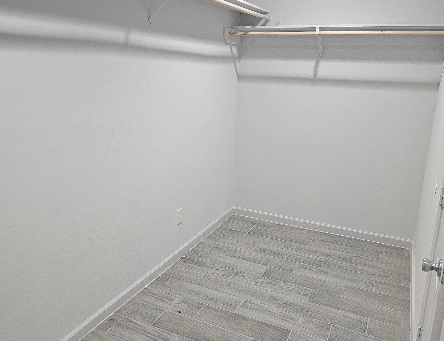 3 bed, 1896 sqft, $2,150 — Photo 4